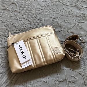 IHKWIP The City Chic Double Entry Crossbody - Gold